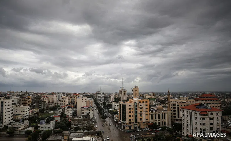 A general view shows the Gaza city during a rainy day, on January 18, 2021. Photo by Mahmoud Nasser