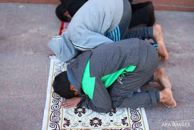 Palestinian Muslim worshipers attend Friday prayers in a mosque after the coronavirus disease (COVID-19) restrictions eased, in Gaza City January 22, 2021. Yesterday, the Ministry of Interior announced a series of measur...