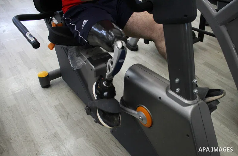 Palestinian para athlete Abdul Rahman Abu Watfa, amputee champion plays sport at a gym, in Gaza city, on July 6, 2021. Abu Watfa born with a disabiity in his right leg, he is being using a prosthetic limb since he was se...