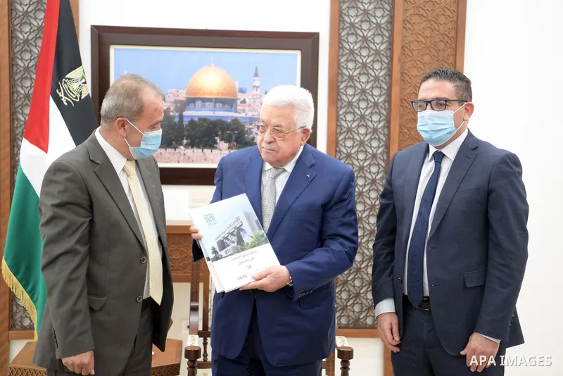 Palestinian president Mahmoud Abbas meets with representatives of human rights and civil society organizations, in the West Bank city of Ramallah on September 7, 2021. Photo by Thaer Ganaim