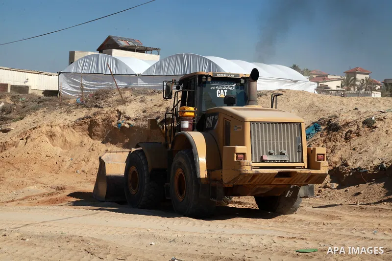 Egyptian workers and bulldozers sent from Egypt start rehabilitation al-Rasheed street in Gaza city, on September 29, 2021. Egyptian president abdel Fattah el-Sisi promised $500 million for rebuilding Gaza, and gave dire...