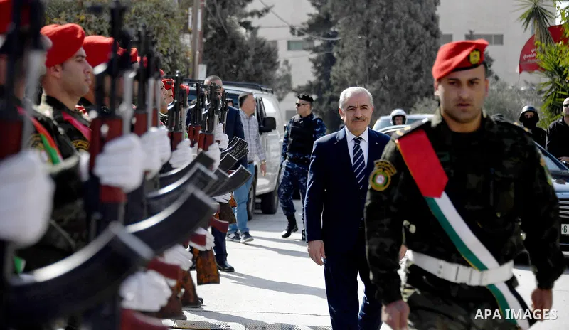 Palestinian Prime Minister Mohammed Ishtayeh chairs a special meeting of his government, in the Jerusalem on November 15, 2021. Photo by Prime Minister Office