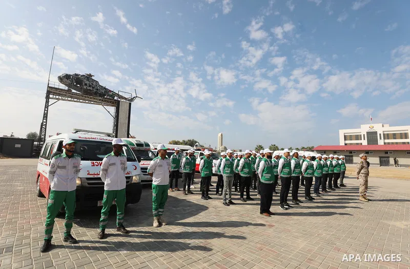 Palestinian ambulance officers show their skills during a graduation ceremony, in Gaza city on November 25, 2021. Photo by Ramadan El-Agha