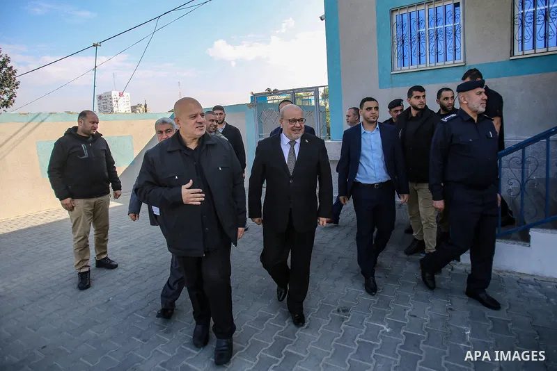 Head of government administration in Gaza Strip, Essam Al-Dalis visits the various departments of the Palestinian Police, in Gaza city on November 25, 2021. Photo by Atia Darwish