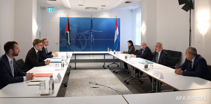 Palestinian Prime Minister Mohammed Ishtayeh meets with Minister of Development Cooperation, Humanitarian Affairs and Economy of Luxembourg Franz Vayot, in Luxembourg, on October 28, 2021. Photo by Prime Minister Office