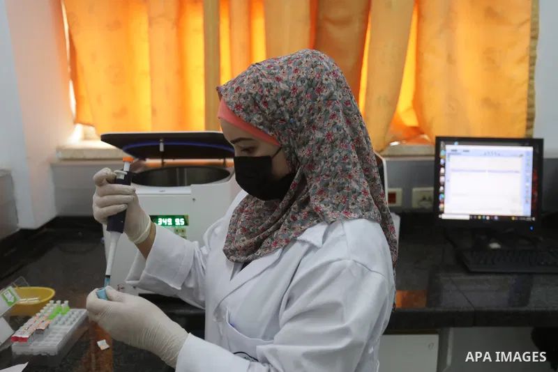 Palestinian doctors work at European Gaza Hospital in Rafah in the southern of Gaza Strip, on September 21, 2021. Fourteen people have died of coronavirus in Palestine in the last 24 hours while 1323 new cases were recor...