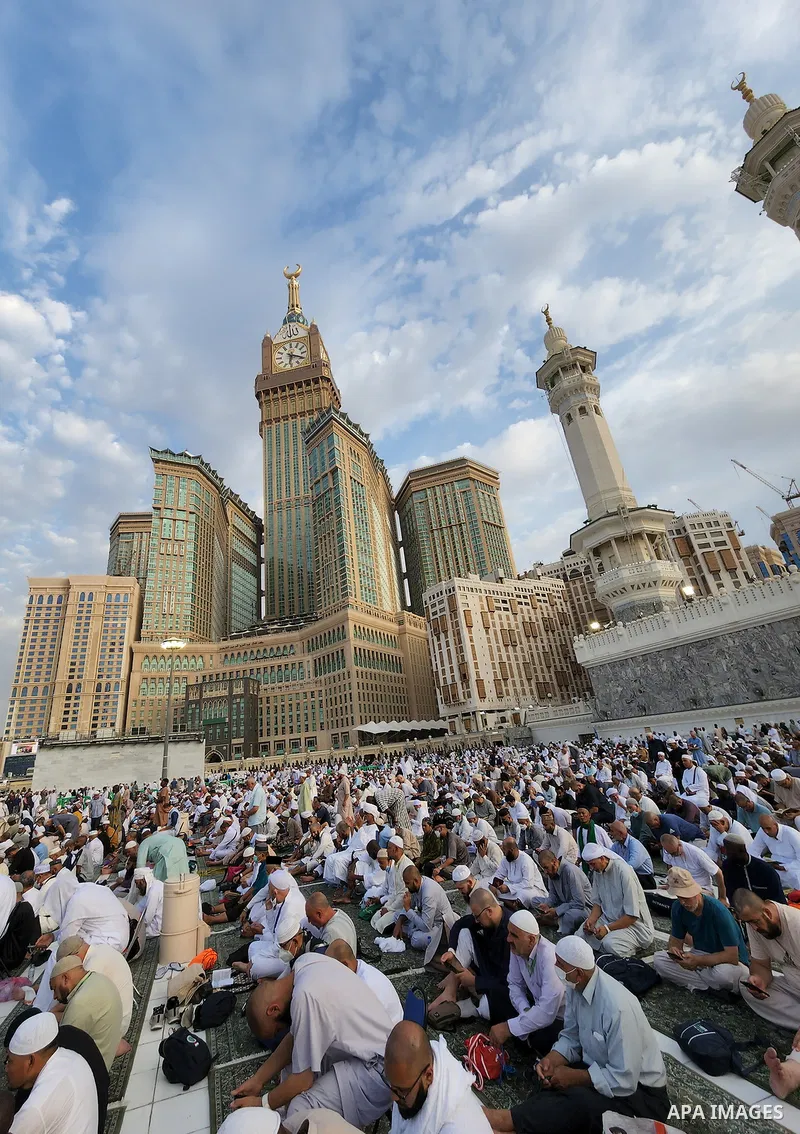Muslims worshipper pilgrims perform the farewell circumambulation to fulfill the Hajj pilgrimage in Mecca, Saudi Arabia on July 16, 2022. Photo by Ashraf Amra
