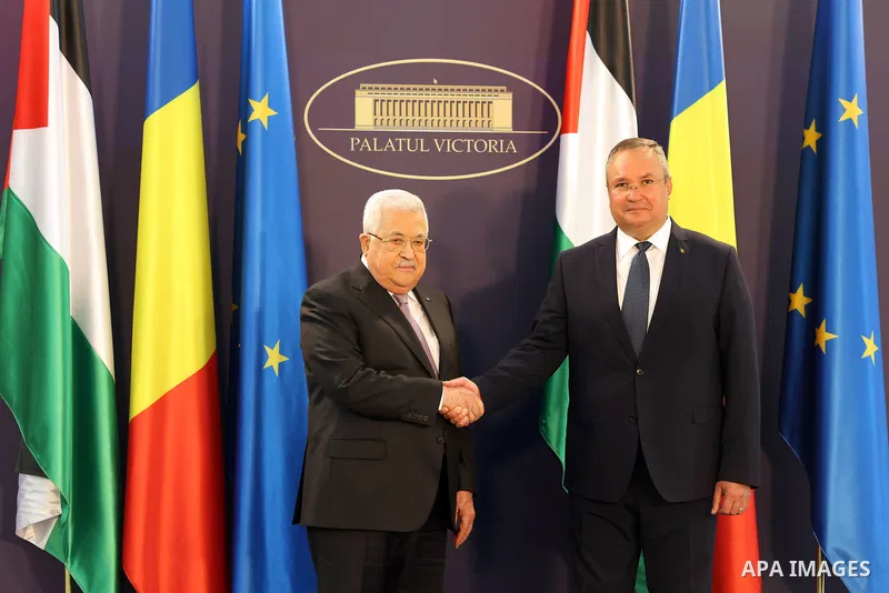 Palestinian President Mahmoud Abbas meets with Romanian President Klaus Johannes in Bucharest, Romania on July 19, 2022. Photo by Thaer Ganaim
