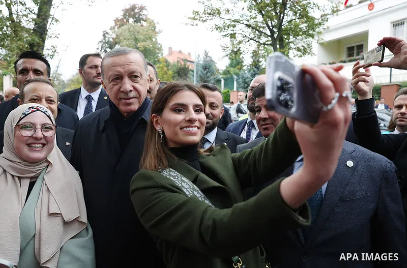 Turkish President Recep Tayyip Erdogan arrives in the Czech capital Prague to participate in the first meeting of the European Political Group, on October 6, 2022. Photo by Turkish presidency \ apaimages