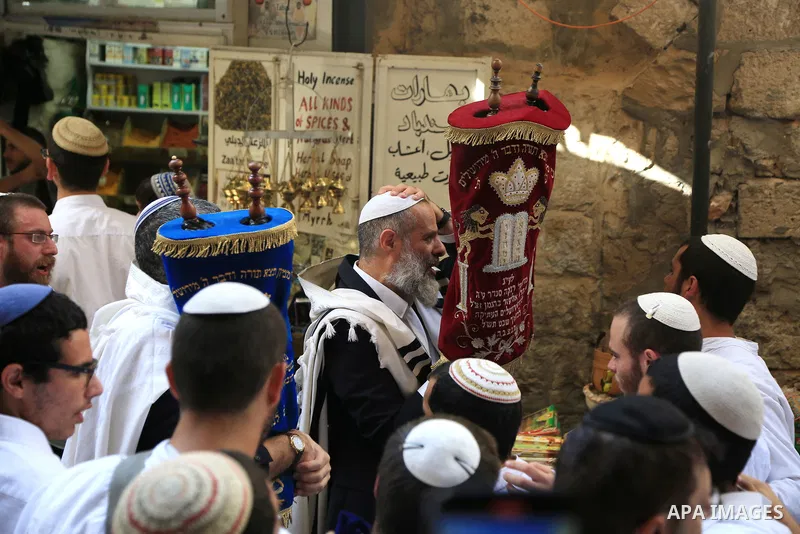 Dozens of Jewish, protected by scores of Israeli police, today, the last day of the Jewish Sukkot holiday, stormed the Muslim holy site, Al-Aqsa Mosque in Jerusalem’s Old City, where they provoked the Palestinians worshi...