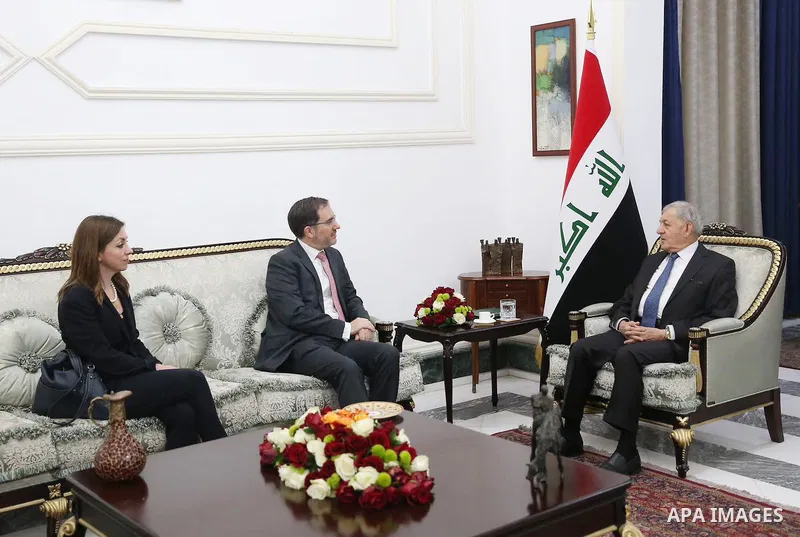 Iraqi President Abdullatif Mohammed Jamal meets with British Ambassador to Iraq Mark Bryson Richardson on October 19, 2022. Photo by Iraqi Presidency Office/APAimages