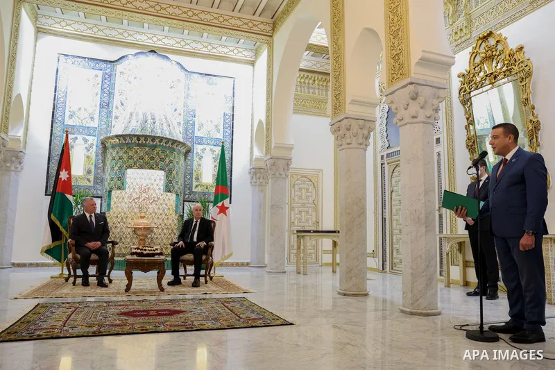 Algerian President Abdelmadjid Tebboune receiving Jordanian King Abdullah II in the capital Algiers, on December 3, 2022. Photo by Royal Hashemite Court
