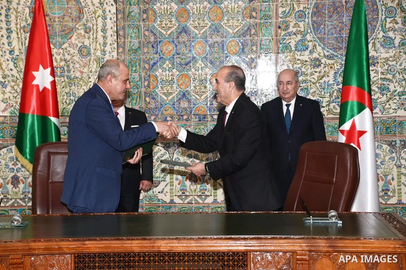 Algerian President Abdelmadjid Tebboune and Jordanian King Abdullah II attend sign agreements in the capital Algiers, on December 4, 2022. Photo by Algerian Presidency Office/APAimages