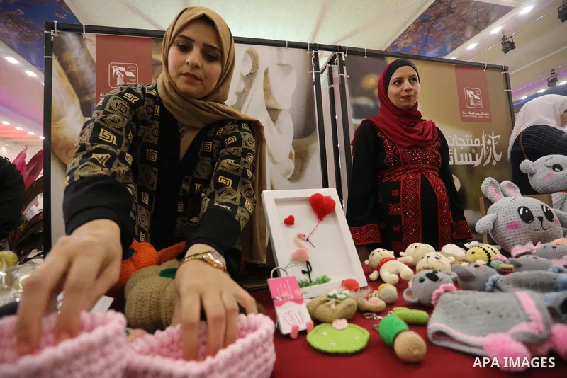 Palestinians participate in a bazaar for women's products to support the women Entrepreneurs, in Gaza city on October 31, 2022. Photo by Ashraf Amra\ apaimages