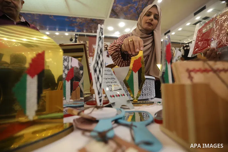 Palestinians participate in a bazaar for women's products to support the women Entrepreneurs, in Gaza city on October 31, 2022. Photo by Ashraf Amra\ apaimages