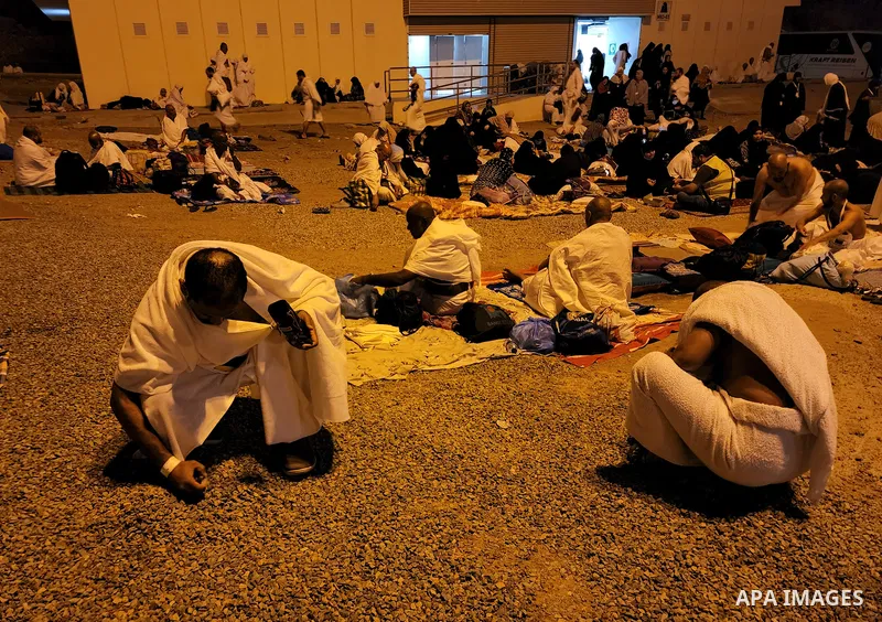 Muslim pilgrims collect stones on their way to Jamarat to stone the devil as part of the annual Islamic Hajj pilgrimage during the first day of Eid Al Adha in Mecca, Saudi Arabia on July 8, 2022. Photo by Ashraf Amra