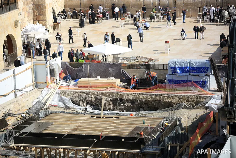 This picture taken on January 17, 2023 shows a view of construction works conducted by the Western Wall Heritage Foundation to build an underground floor at the Plaza of the Western Wall of al-Aqsa mousque, in the Old Ci...
