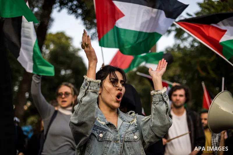 28 January 2023, Israel, Tel Aviv: Israeli and Palestinians take part in a protest against the Israeli government and military actions over West Bank and Jerusalem in the past week. (Credit Image: Ilia Yefimovich/dpa via...