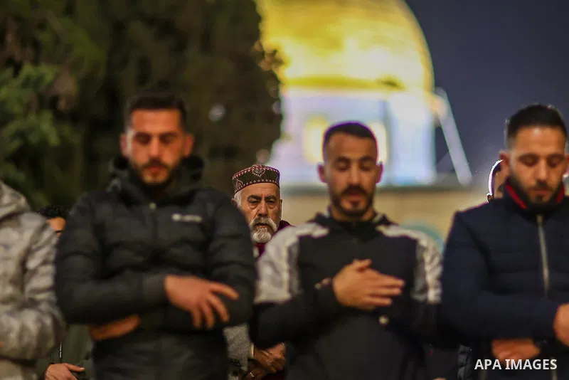 Palestinian muslims offer Taraweeh prayers on the first night of the holy fasting month of Ramadan at al-Aqsa mosque compound in Jerusalem on March 22, 2023. Photo by Saeed Qaq\ apaimages