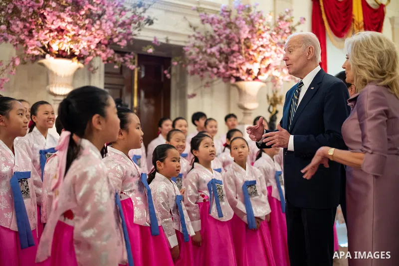 President Joe Biden, First Lady Jill Biden, President Yoon Suk Yeol of the Republic of Korea and Mrs. Kim Keon Hee greet the Korean-American Children’s Choir in the Grand Foyer, Wednesday, April 26, 2023, following the O...