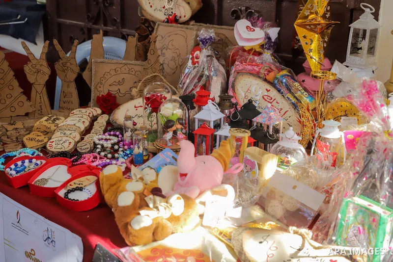 Palestinians participate in an exhibition of handicrafts to support the local product, in Gaza city on Feb. 28, 2023. Photo by Youssef Abu Watfa \ apaimages