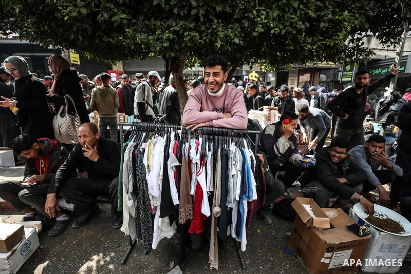 Palestinians, who took refuge in Dair El-Balah City, flock to the bazaars to meet their needs as Israeli attacks continue in Dair El-Balah, Gaza Strip on February 24, 2024. Photo by Bashar Taleb\ apaimages