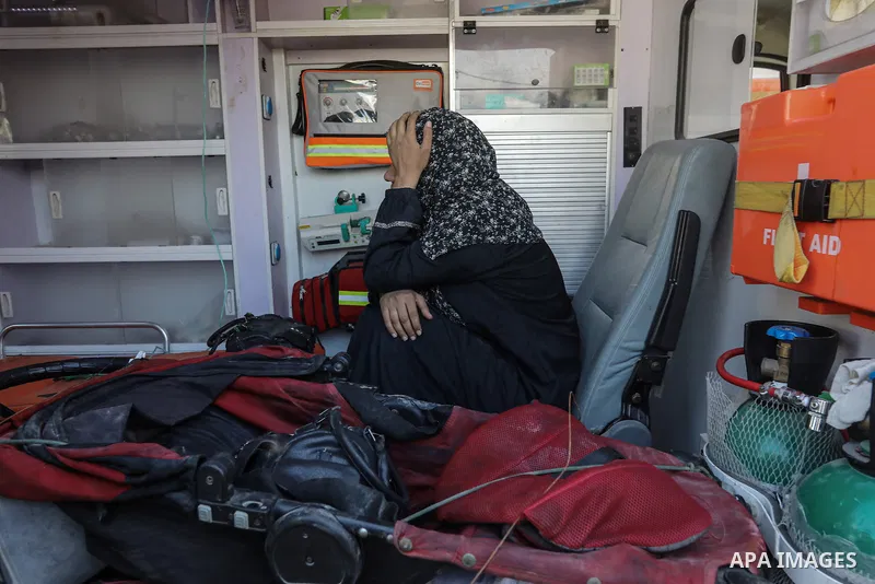Displaced Palestinians arrive at Al-Aqsa Martyrs Hospital in Deir al-Balah to receive treatment after fleeing from the north of Gaza City to the central Gaza Strip, due to the ongoing Israeli attacks and the lack of food...