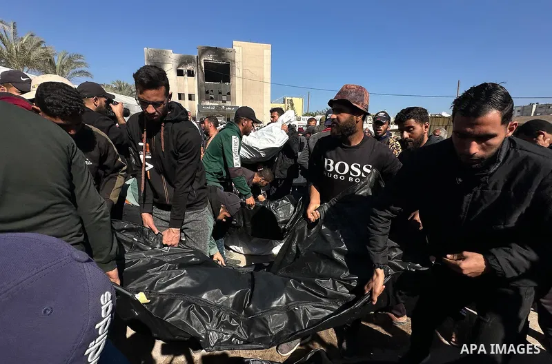 Relatives and loved ones of Palestinians, who got killed in Israeli attacks on tents sheltering displaced Palestinians, mourn over the deceased at Nasser Hospital in Khan Yunis, Gaza on April 17, 2025. Photo by Doaa el-B...