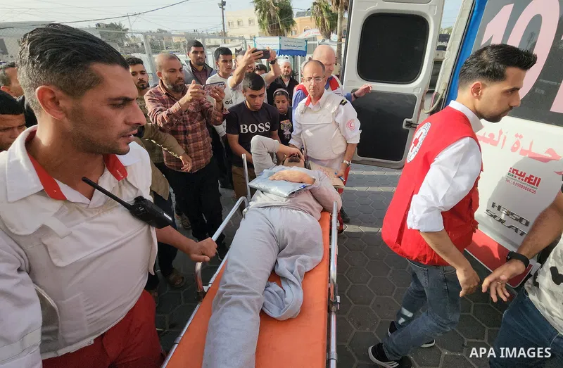 10 Palestinian prisoners, released from Israeli jails, reach the borders through the Kisufim crossing east of Khan Yunis city, Gaza on May 16, 2025. The prisoners were transferred to al-Aqsa Martyrs Hospital in Deir al B...