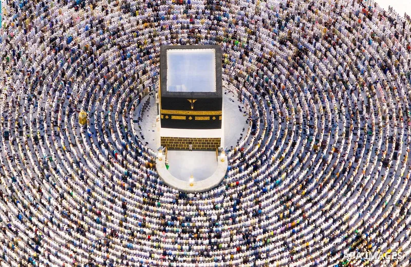 The Muslim hasty pilgrims perform the farewell tawaf around Kaaba, the holiest site in Islam, at al-Masjid al-Haram, during the Hajj 2025 pilgrimage in Mecca, Saudi Arabia, 09 June 2025. Photo by Saudi Press Agency