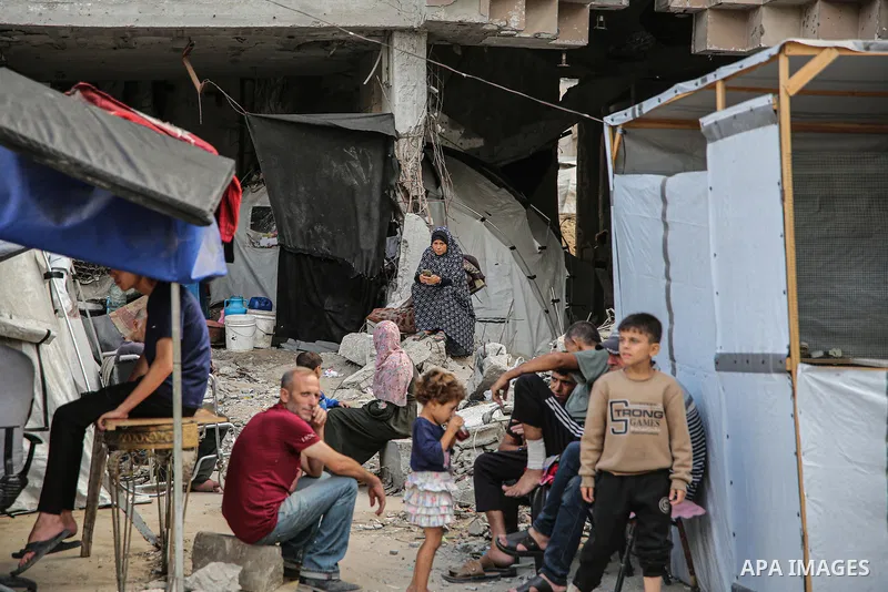 Deprived of basic needs such as shelter, food and clean water, Palestinians continue their daily life in makeshift tents and the rubble of collapsed buildings, where they live under difficult living conditions in Jabalia...