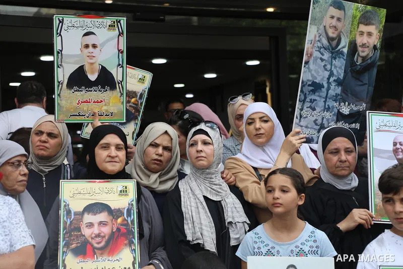 Palestinian demonstrators take part in a demonstration in solidarity with Palestinian prisoners in Israeli jails in the West Bank city of Nablus, on August 25, 2025. Photo by Mahmoud Nasser\ apaimages
