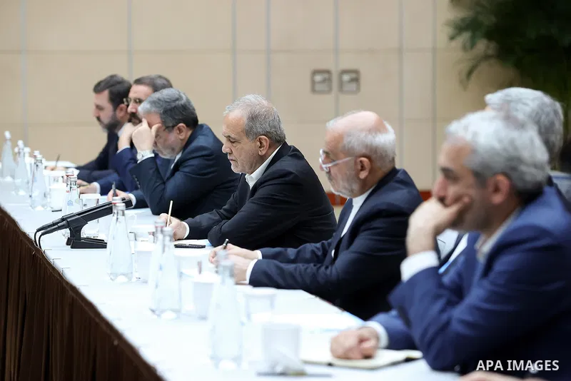 Iranian President Masoud Peszechian meets with Turkish President Recep Tayyip Erdoğan on the sidelines of the 25th Summit of the Shanghai Cooperation Organization (SCO) Heads of State and Government in Tianjin, China, on...