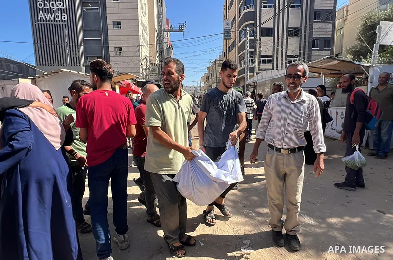 Palestinians injured and killed in an Israeli airstrike are brought to Al-Awda Hospital in Nusairat camp, Gaza, on September 30, 2025. Photo by Belal Abu Amer \ apaimages