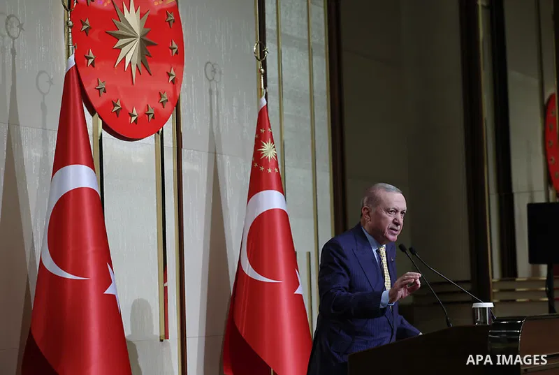 Turkish President Recep Tayyip Erdoğan participated in an Iftar dinner with tradespeople and craftsmen, delivering a speech at the event held in the exhibition hall of the Presidential Complex in Ankara, Turkey. March 5,...