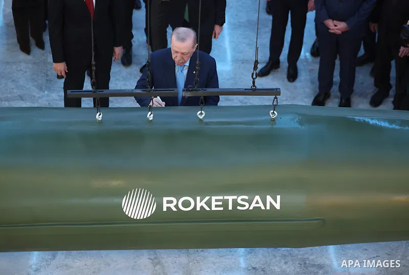 Turkish President Recep Tayyip Erdoğan attended the opening ceremony of a new production facility for Roketsan in Ankara, where the first batch of products was delivered and the foundation stone was laid for future expan...
