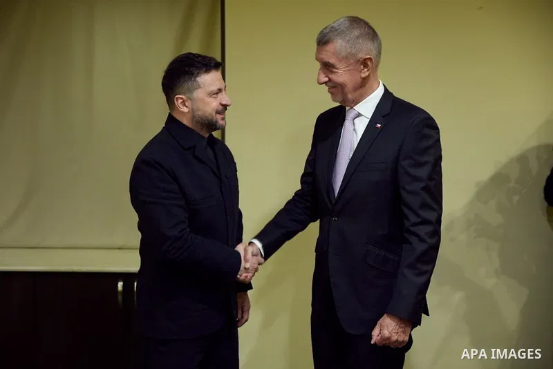 Ukrainian President Volodymyr Zelenskyy arrived in Armenia to participate in the European Political Community summit, on a working visit that includes meetings with European leaders to discuss regional and international...
