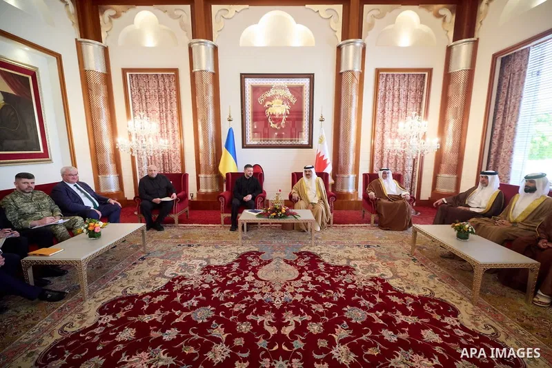 Ukrainian President Volodymyr Zelenskyy visited the Kingdom of Bahrain, where he met with King Hamad bin Isa Al Khalifa in Manama, Bahrain, on May 5, 2026. The two sides discussed ways to strengthen bilateral relations,...