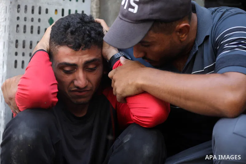 Mourners bid farewell to the bodies of Omar al-Sarraj and Asim Abu Abdo, who were killed in an Israeli strike near the municipal park in Gaza City on August 31, 2026. Photo by Bilal Osama\ apaimages