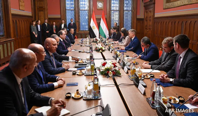 Egyptian President Abdel Fattah el-Sisi meets with Hungarian Prime Minister Péter Magyar at the Hungarian Parliament building in Budapest, Hungary, on October 30, 2026, during his official visit to the country. The two l...