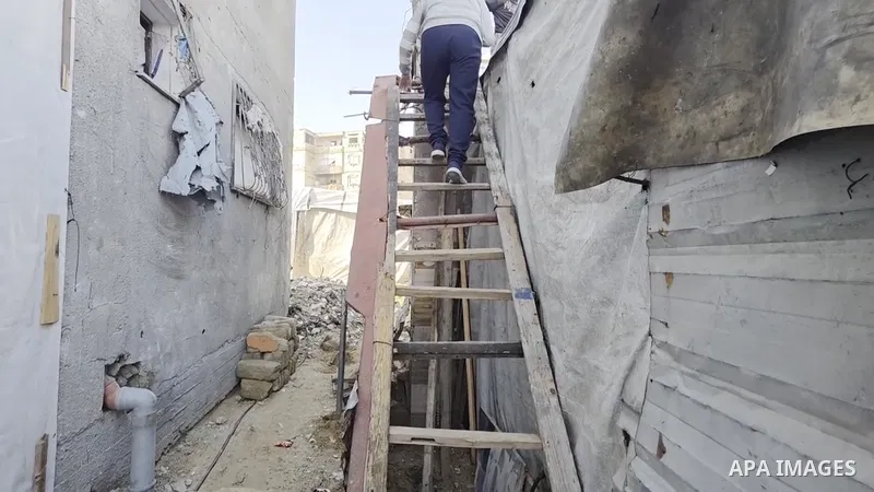 Restrictions Summary: APA wire clients only Shortlist: APAwire - APA wire clients only, Gaza City- December 16, 2025. Palestinians are building a mud house in Khan Younis, using rudimentary tools and methods to try to pr...