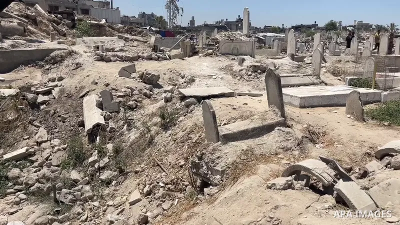 Restrictions Summary: APA wire clients only Shortlist: APAwire - APA wire clients only, Gaza- July 7, 2025. Palestinians face a crisis burying martyrs and the dead in Gaza City cemeteries due to ongoing Israeli massacres...