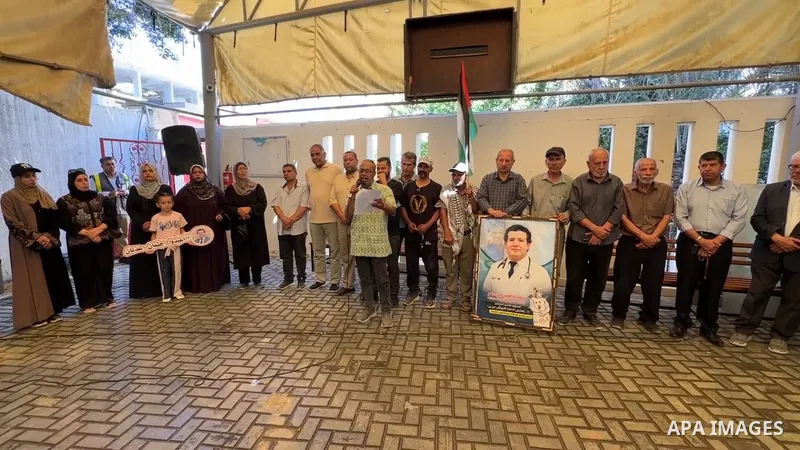 Restrictions Summary: APA wire clients only Shortlist: APAwire - APA wire clients only, Gaza- June 8, 2026. Palestinians take part in a solidarity protest with Palestinian prisoners held in Israeli jails outside the Inte...