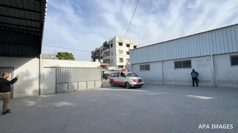 Restrictions Summary: APA wire clients only Shortlist: APAwire - APA wire clients only, Gaza City- May 9, 2026. Palestinians mourn over the body of a man at Al-Shifa Hospital in Gaza City on May 09, 2026. According to re...